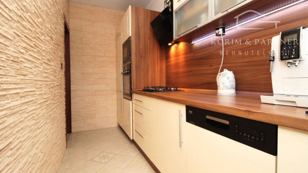 Luxusný štýlový 3 izbový  byt na predaj, Komárno