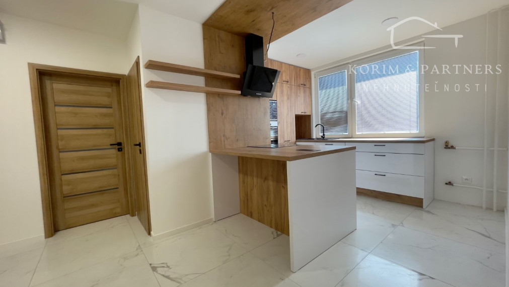 2 izbový zrekonštruovaný byt Komárno