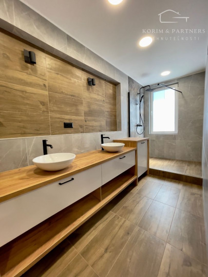 2 izbový zrekonštruovaný byt Komárno