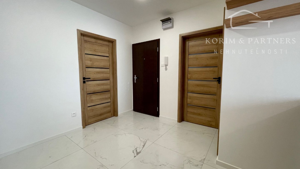 2 izbový zrekonštruovaný byt Komárno