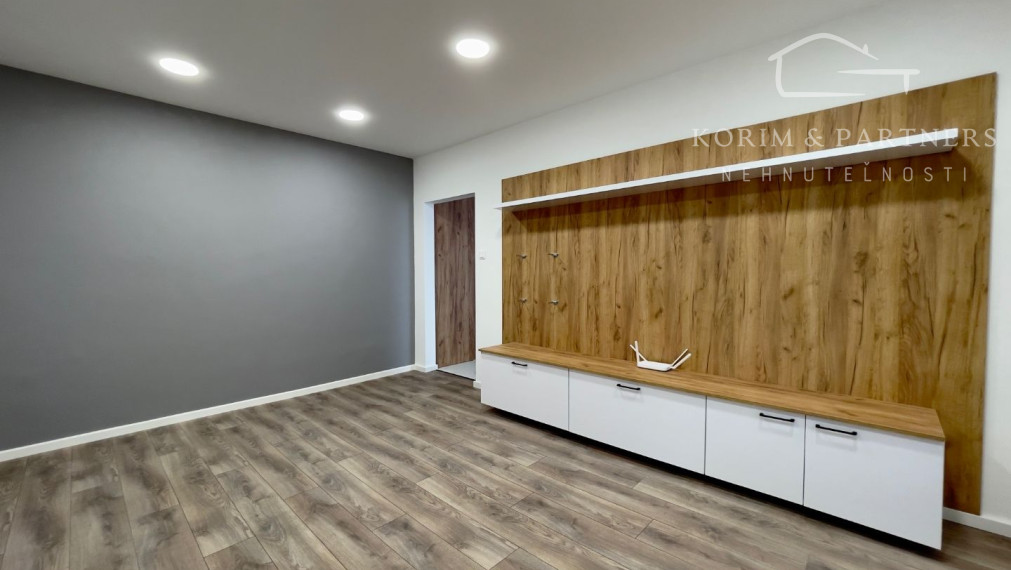 2 izbový zrekonštruovaný byt Komárno