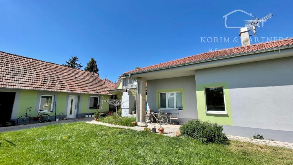 Rodinný dom s hydroponickou farmou a 40 árovým pozemkom, Iža