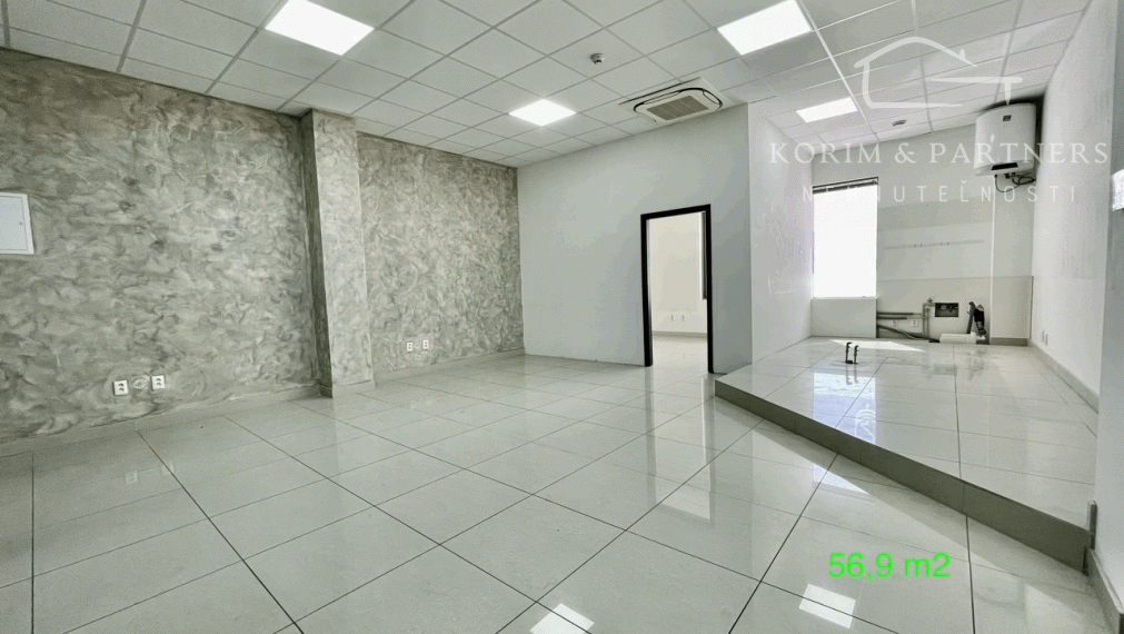 Obchodno - prevádzkové priestory na prenájom 56,9 m2, Komárno