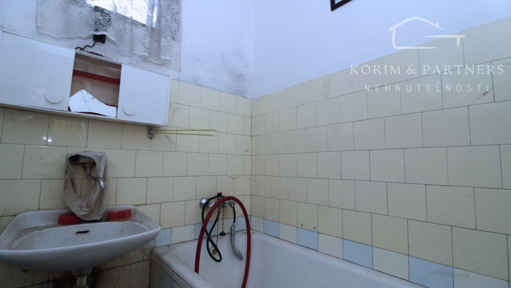 Rodinný dom na predaj v tichej ulici, Imeľ