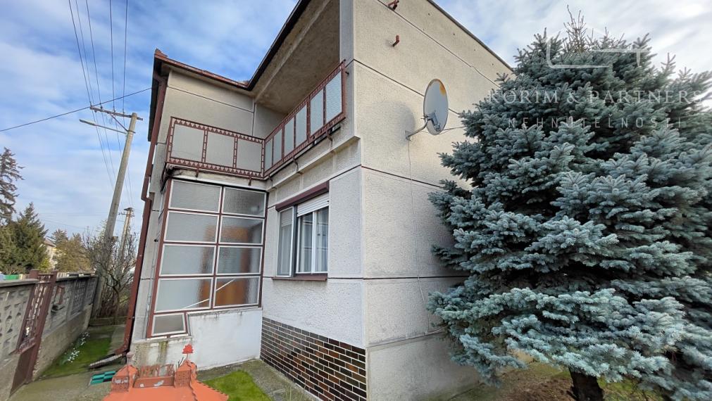 Rezervované - Rodinný dom s dvomi garážmi na Leteckom poli