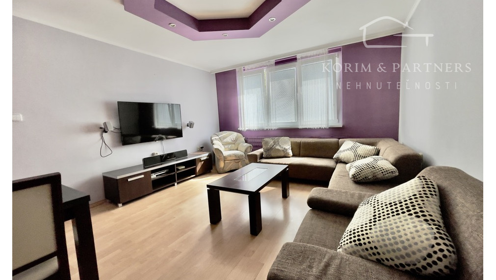 Zrekonštruovaný 2 izbový byt na prenájom, Komárno