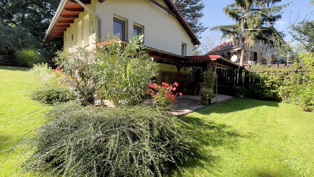 Novostavba rekreačnej chaty v Radvani nad Dunajom