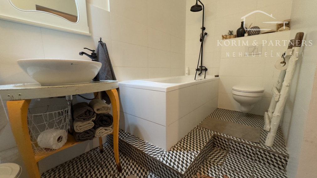 3 izbový byt vo vidieckom vzhľade, Komárno