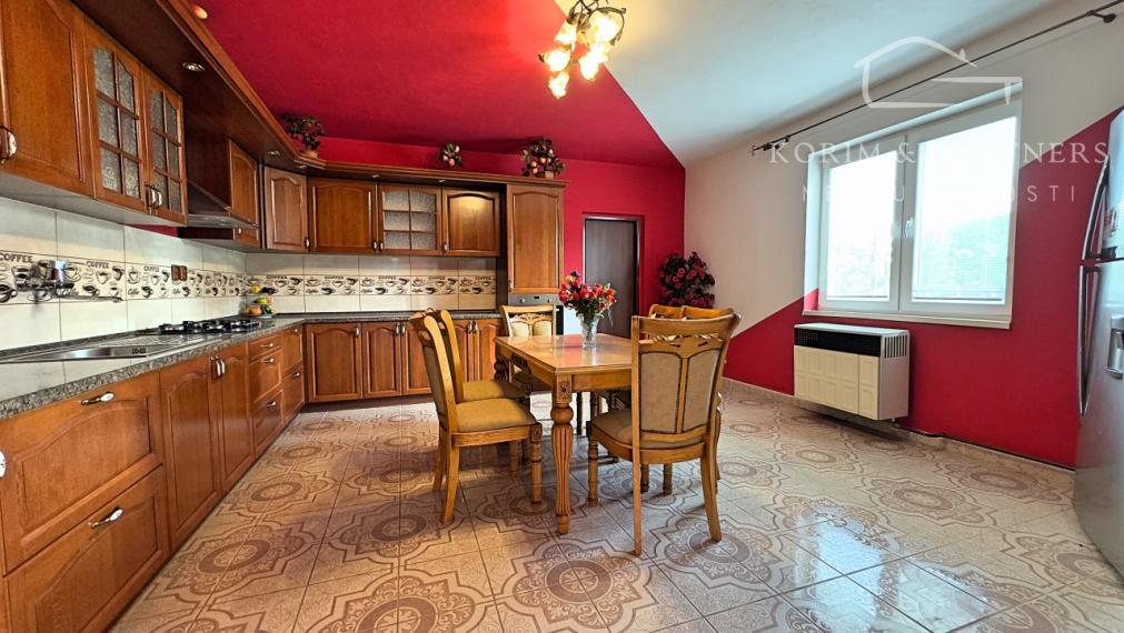 Rodinný dom s hosťovským domom, Tvrdošovce