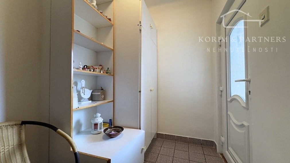 Zaujímavý rodinný dom s menším átriovým dvorom,  Komárno