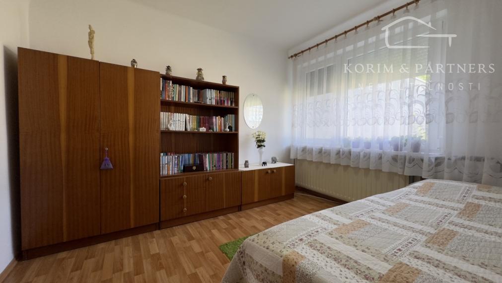 Rodinný dom v radovej zástavbe, Komárno