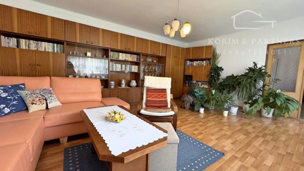 Rodinný dom v radovej zástavbe, Komárno