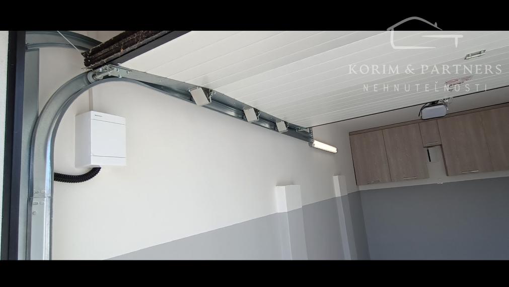 Garáž na predaj, neďaleko Viva parku, Komárno