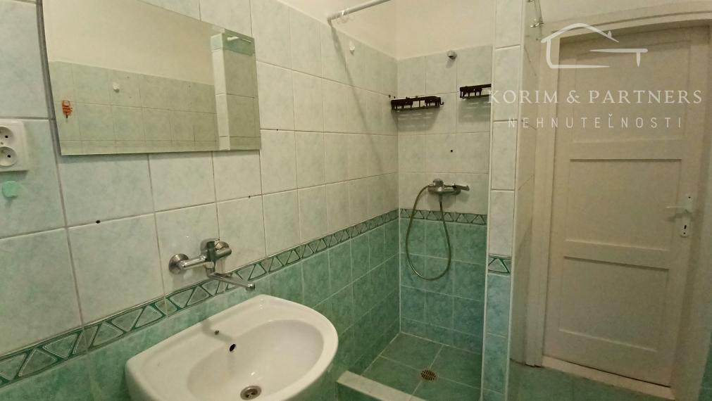 Rodinný dvojdom s možnosťou nadstavby na predaj, Nesvady