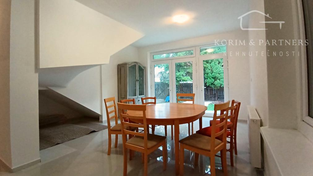 Rodinný dvojdom s možnosťou nadstavby na predaj, Nesvady