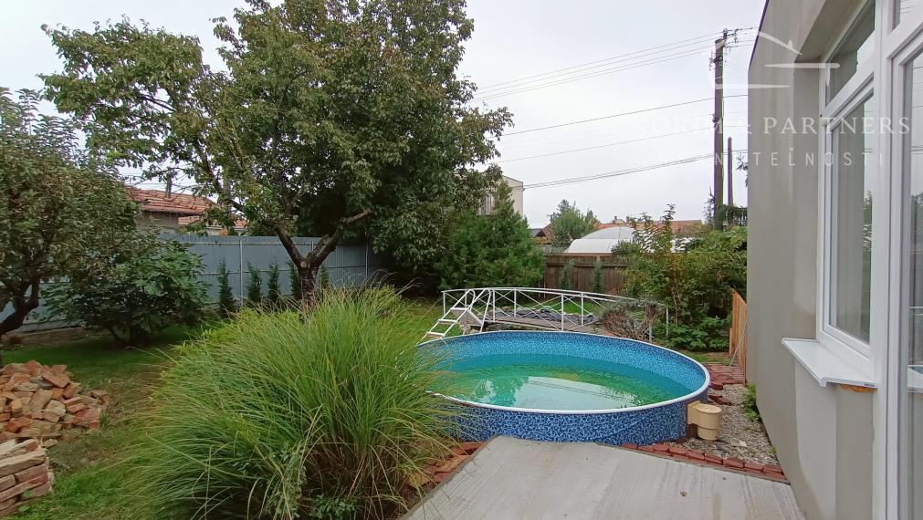 Rodinný dvojdom s možnosťou nadstavby na predaj, Nesvady