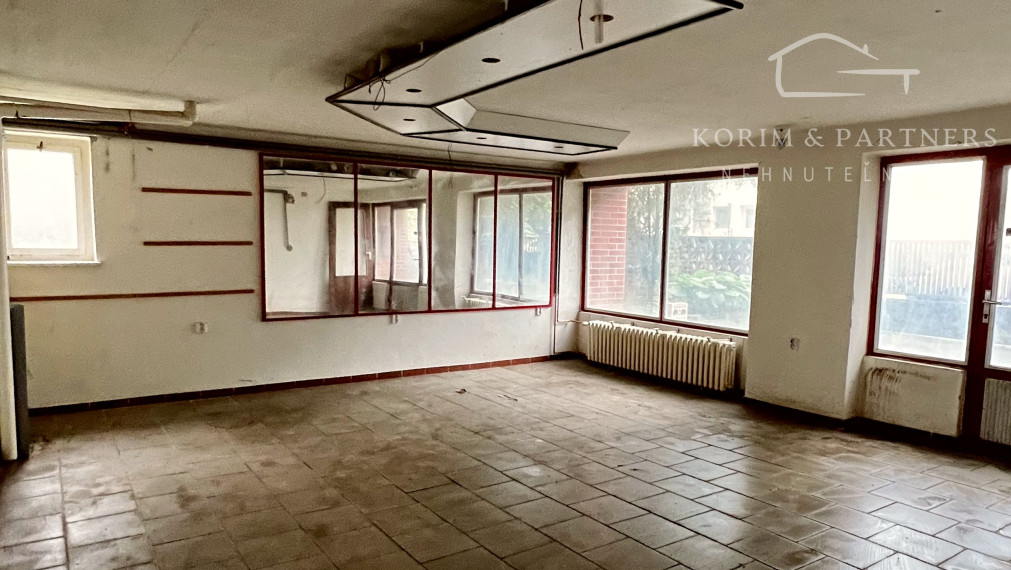 Poschodový rodinný dom na predaj, Bene, Komárno