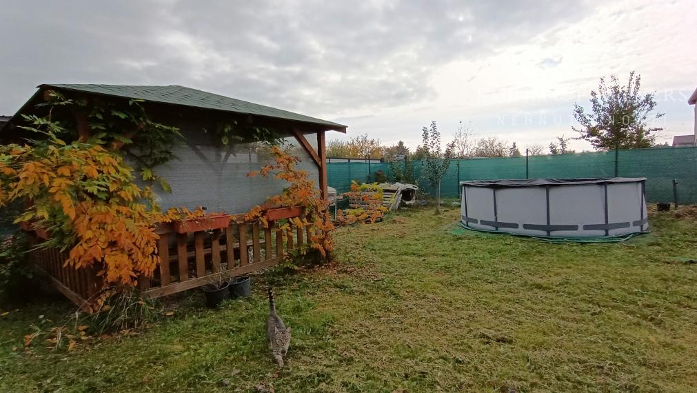Udržiavaná záhrada s altánkom na predaj, Nová Stráž, Komárno