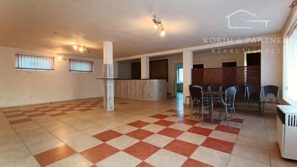 Polyfunkčný dom so strategickou polohou na predaj, Kolárovo