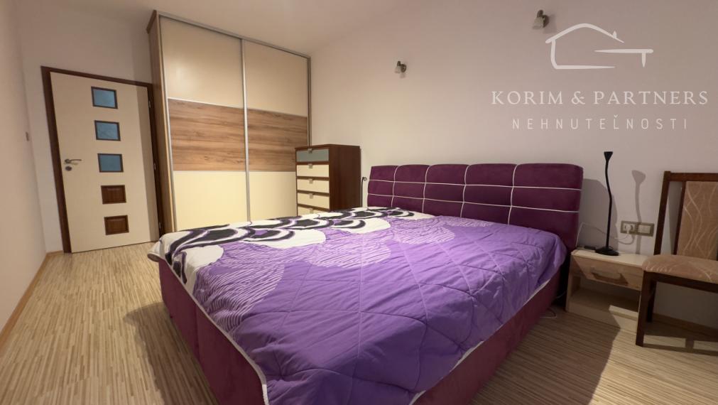 Zariadený ihneď voľny 2 izbový byt , Komárno