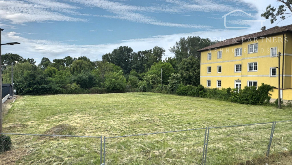 Jedinečný stavebný pozemok na Alžbetinom Ostrove