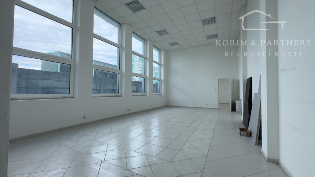 Výnimočný obchodný priestor na predaj, Hurbanovo