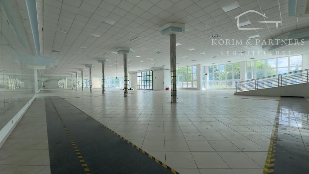 Výnimočný obchodný priestor na predaj, Hurbanovo