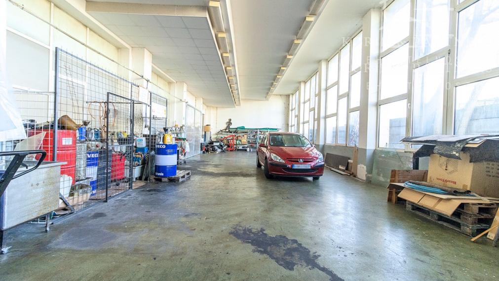 Bývalý autosalón s autoservisom pod jednou strechou na predaj, Hurbanovo