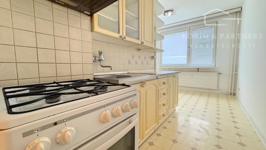 Veľký 2 izbový byt v TOP LOKALITE Nových Zámkov