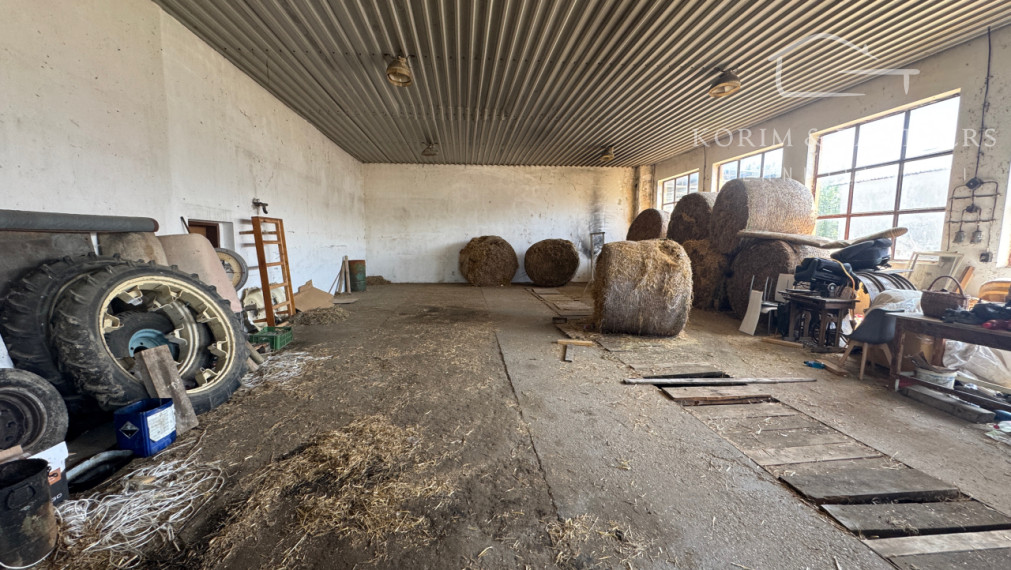 NOVINKA - Rodinná farma na vyše 2,5 hektároch pri Komárne