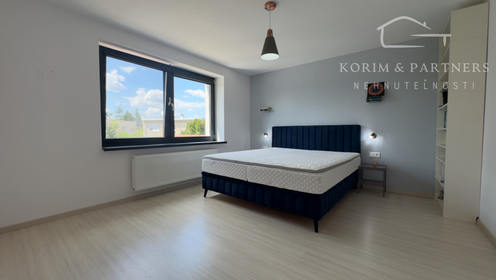 REZERVOVANÉ - Originálny rodinný dom na Leteckom poli,  Komárno