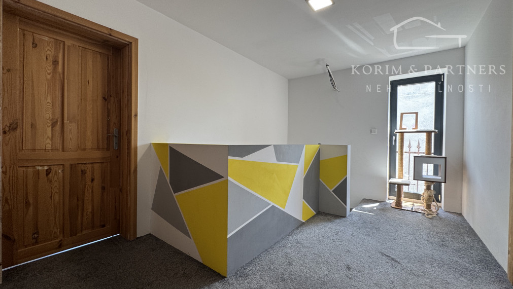 REZERVOVANÉ - Originálny rodinný dom na Leteckom poli,  Komárno