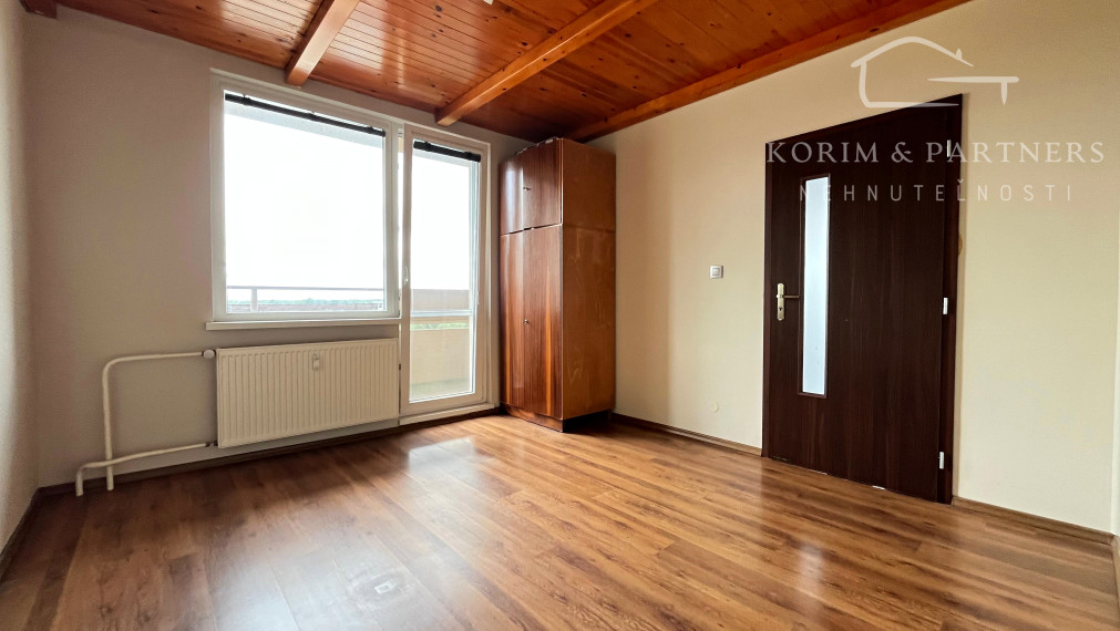 3-izbový byt v skvelej lokalite Komárna s dvomi loggiami a výhľadom, ktorý Vás poteší