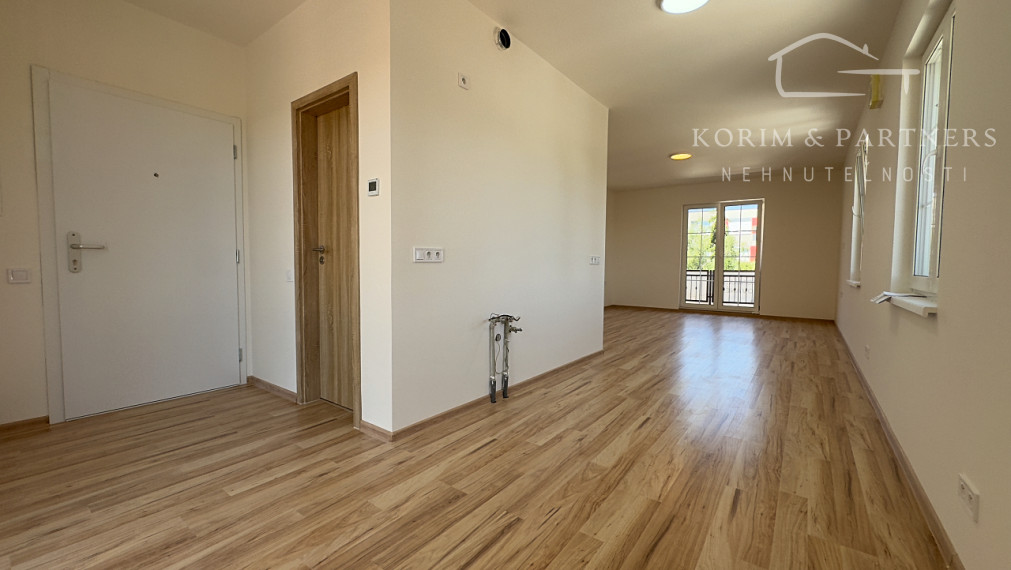 Veľký 1 izbový apartmán B307 v Danubia Residence v Komárne