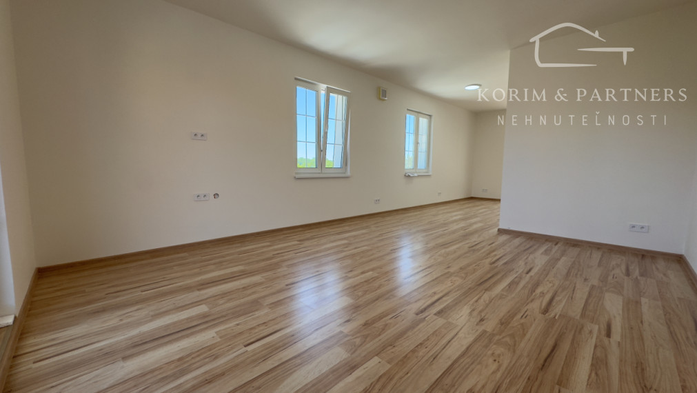 Veľký 1 izbový apartmán B307 v Danubia Residence v Komárne
