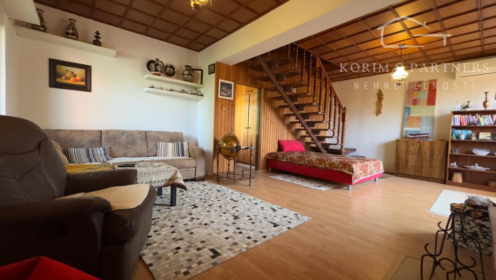 Poschodová chata v relaxačnej oáze pri virtskom jazere