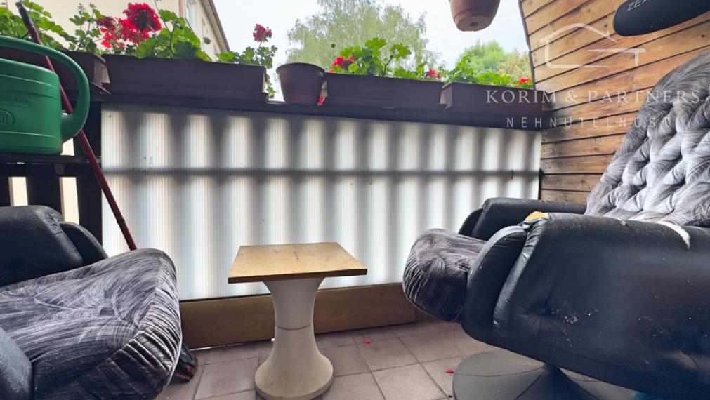 2 izbový byt s podnikateľským priestorom, Komárno