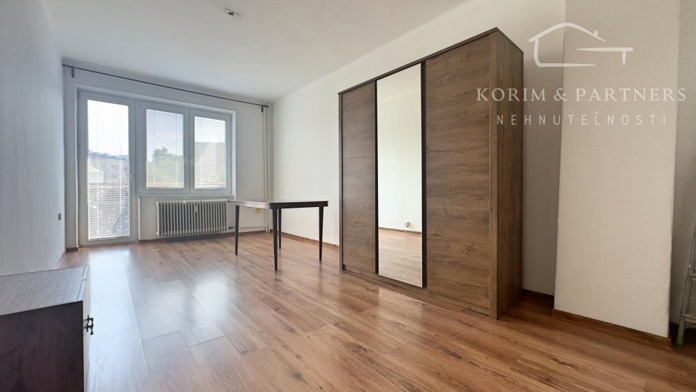 2 izbový byt na prenájom Železničná Komárno