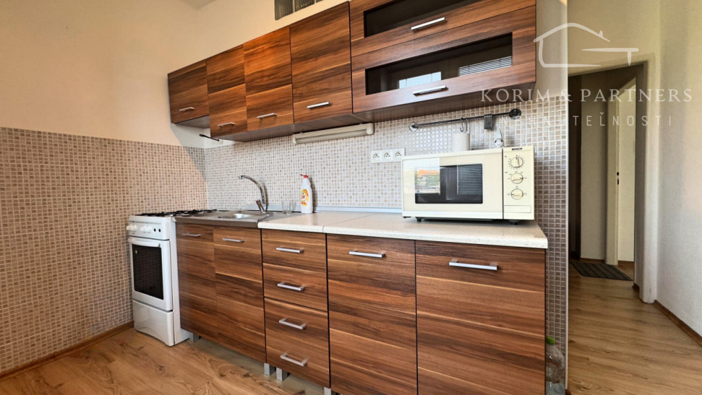 2 izbový byt na prenájom Železničná Komárno