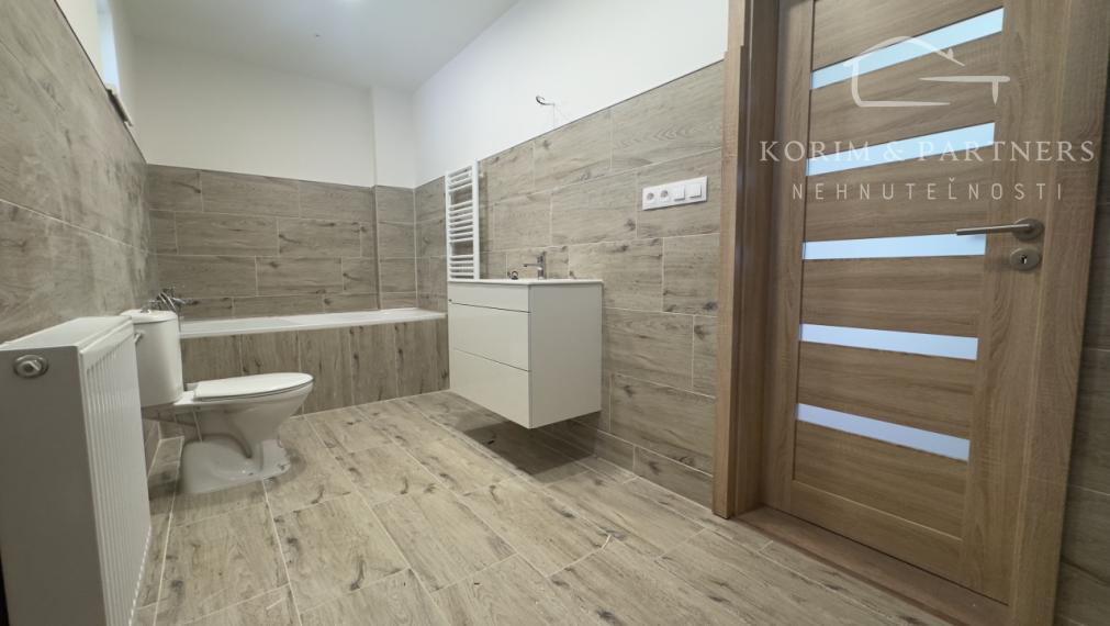 Čerstvo kompletne zrekonštruovaný rodinný dom, Zemianska Oľča