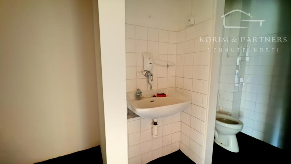 Obchodný priestor v centre mesta Kolárovo