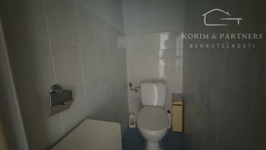 Obchodný priestor v centre mesta Kolárovo