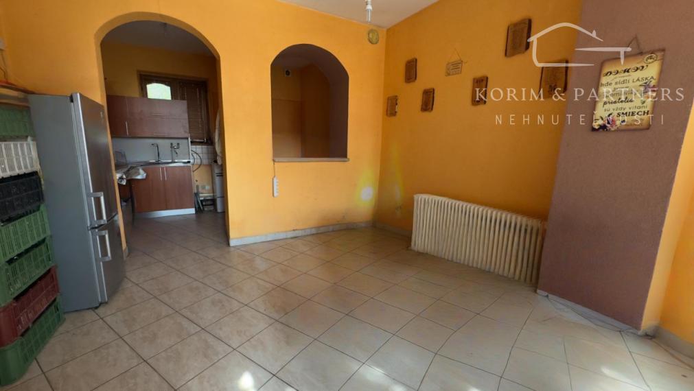 Jedinečný dom na extra veľkom pozemku Kolárovo