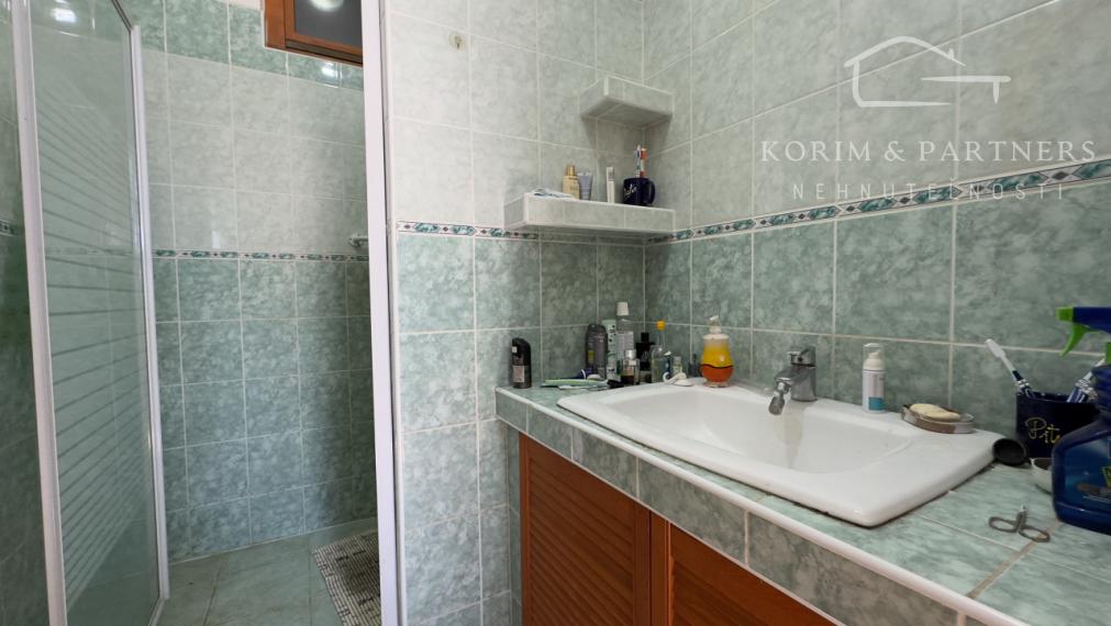 Jedinečný dom na extra veľkom pozemku Kolárovo