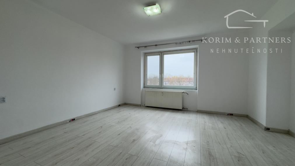 Tehlový 2 izbový byt na Zváračskej v Komárne