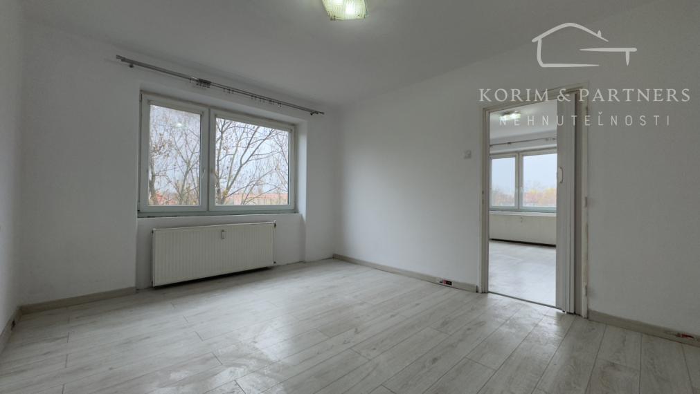 Tehlový 2 izbový byt na Zváračskej v Komárne