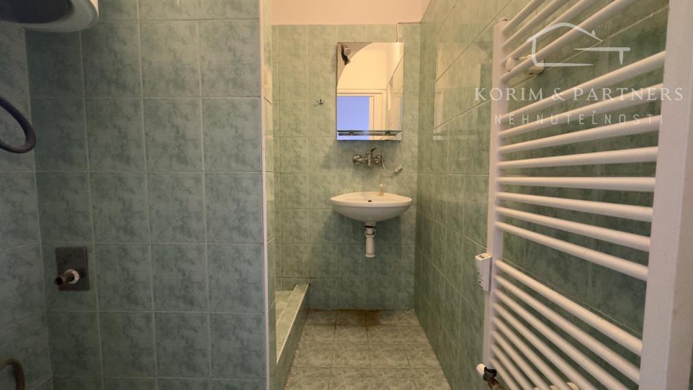 Tehlový 2 izbový byt na Zváračskej v Komárne