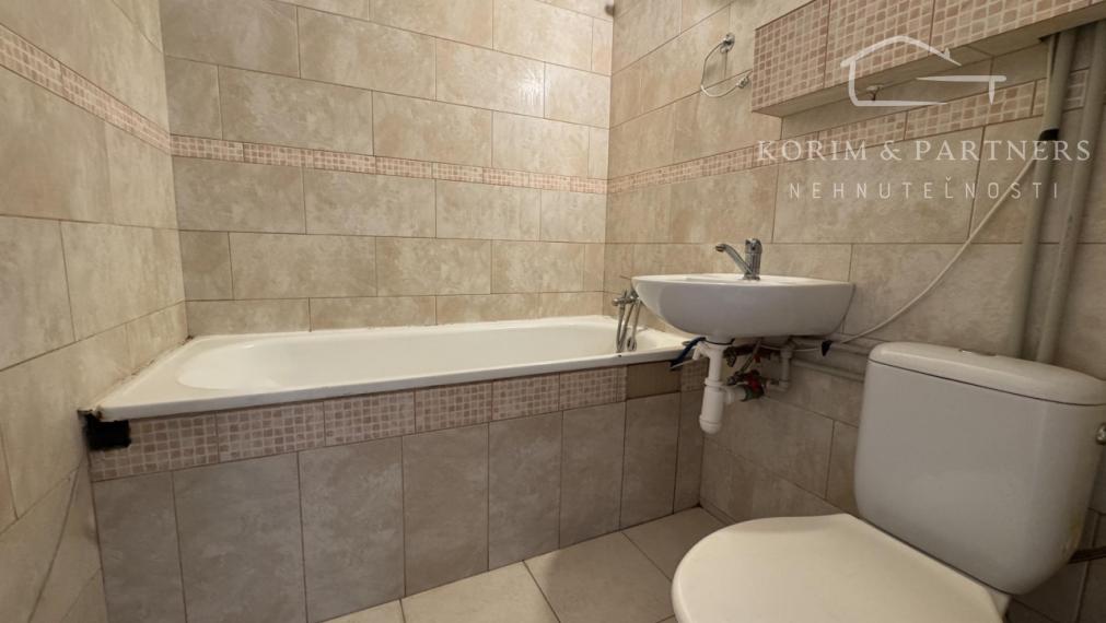 Jednoizbový byt na ulici Družstevnej v Komárne