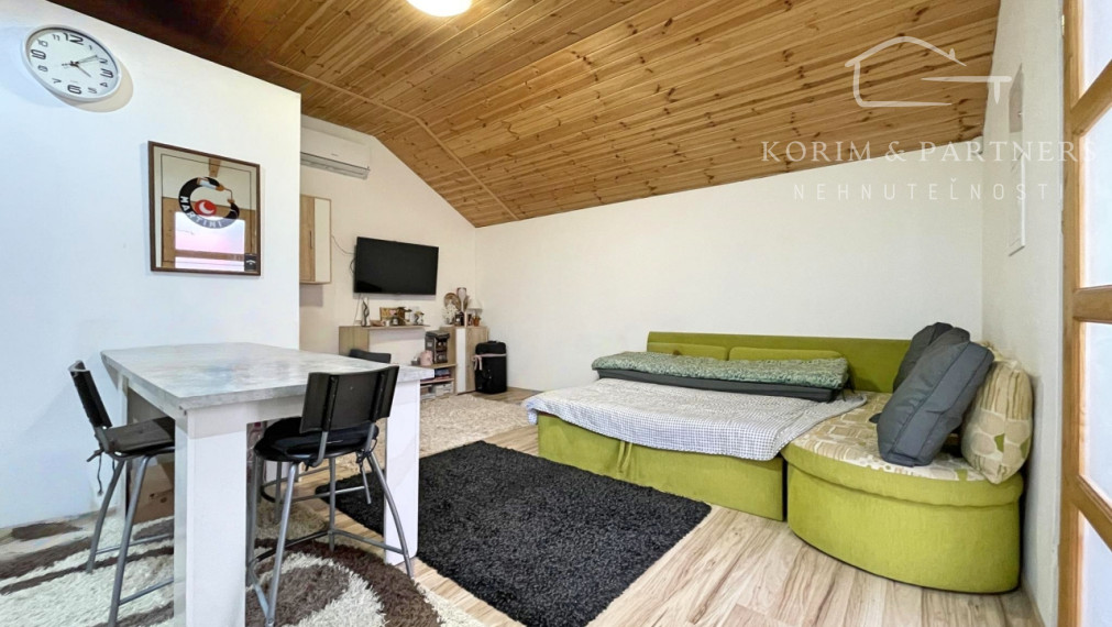 Chata so záhradou v rekreačnej časti Novej Osady