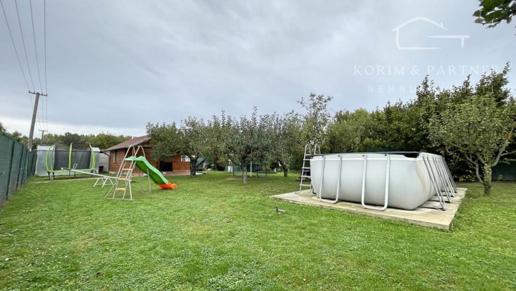 Chata so záhradou v rekreačnej časti Novej Osady